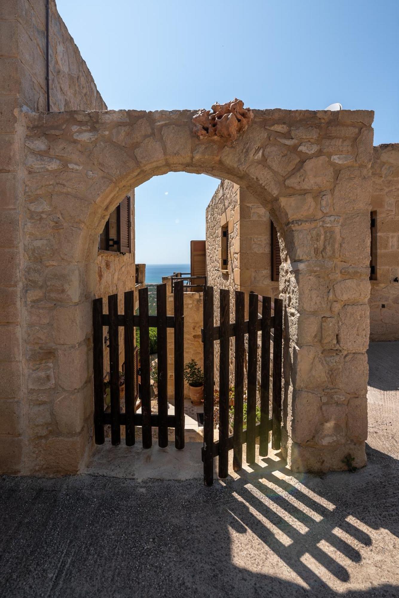 The Stonemade Houses Фаласарна Экстерьер фото